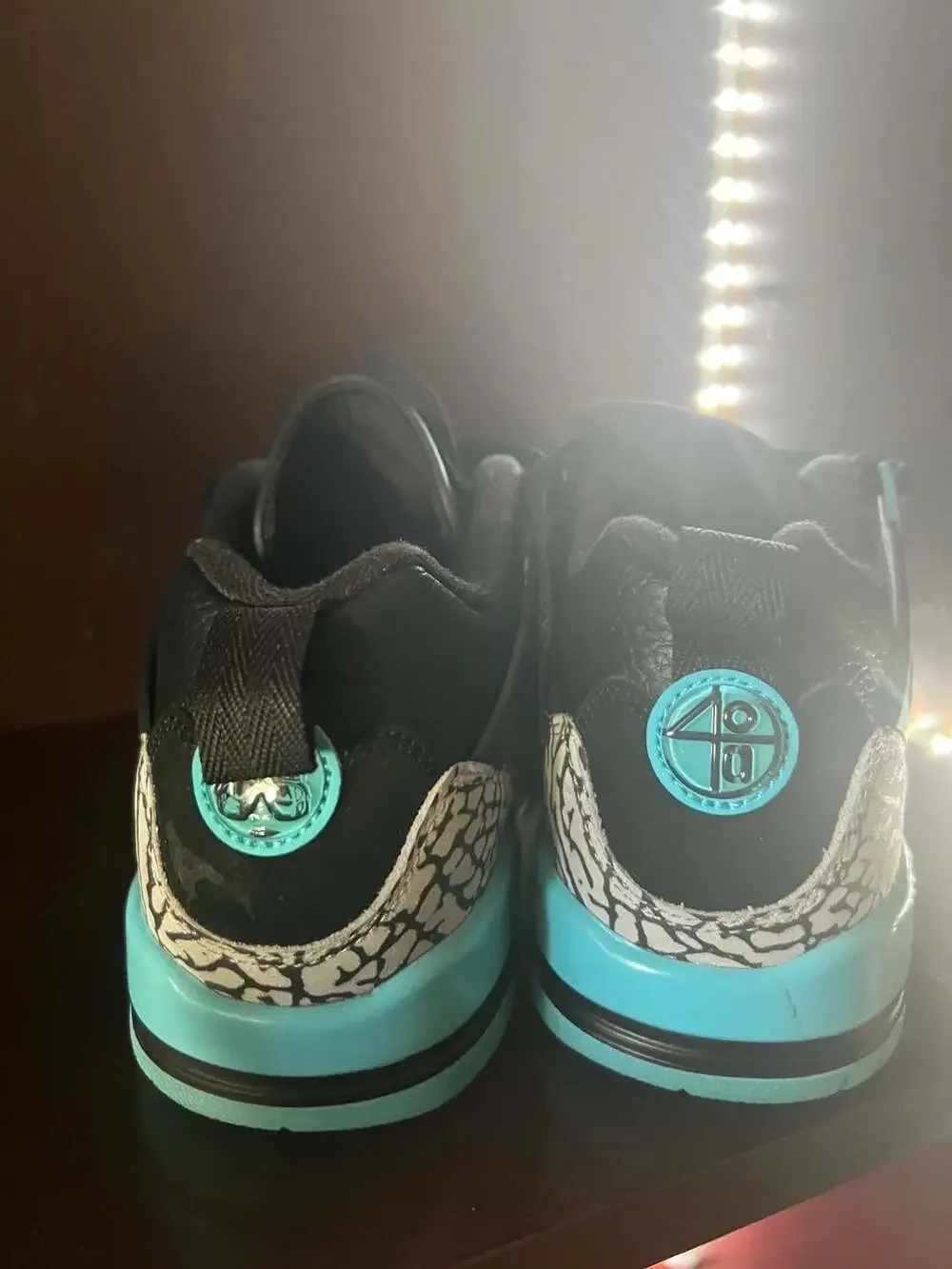 Air Jordan Spizike Low GS Black Gamma Blue Wolf Grey Size 6Y boys